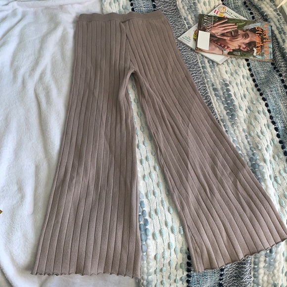 Emory Park Ribbed High-Rise Pants- XS/S - Picture 5 of 6